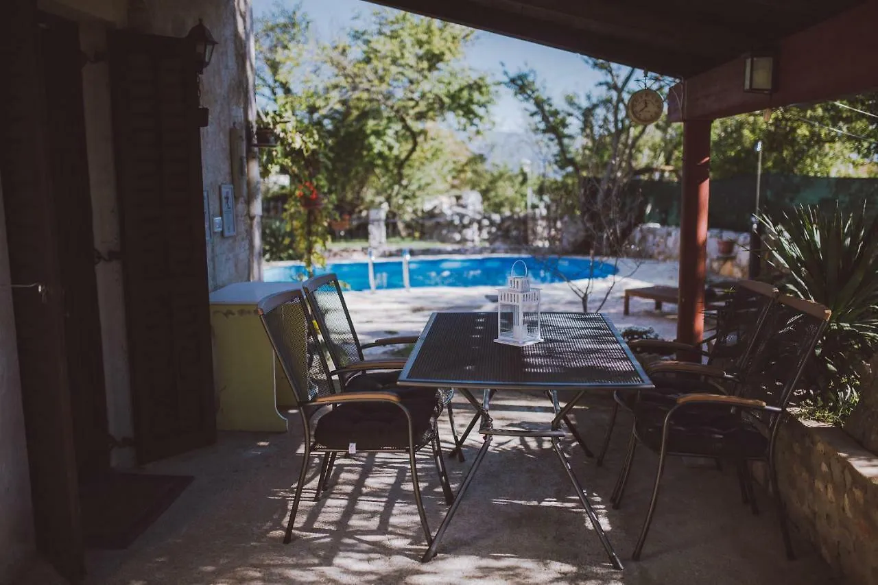 Villa Cosy Getaway Gostinjac Ferienhaus